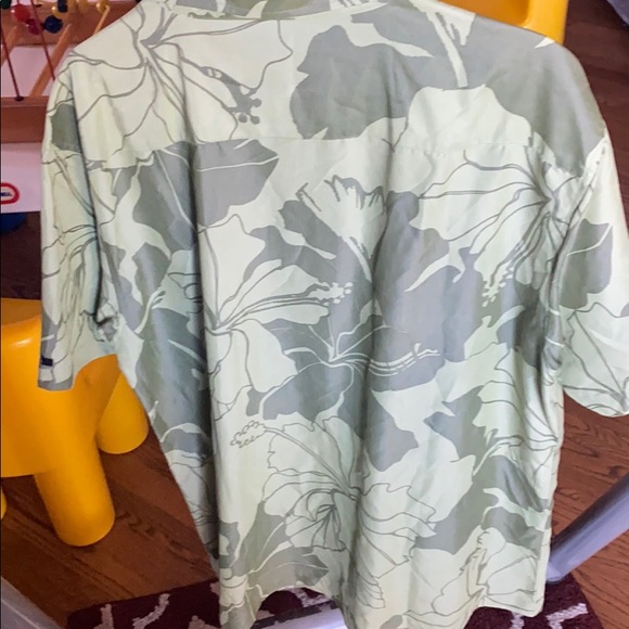 O’Neill buttoned up collared short sleeve shirt - Picture 3 of 3